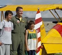 Viper pilot Russ with kids